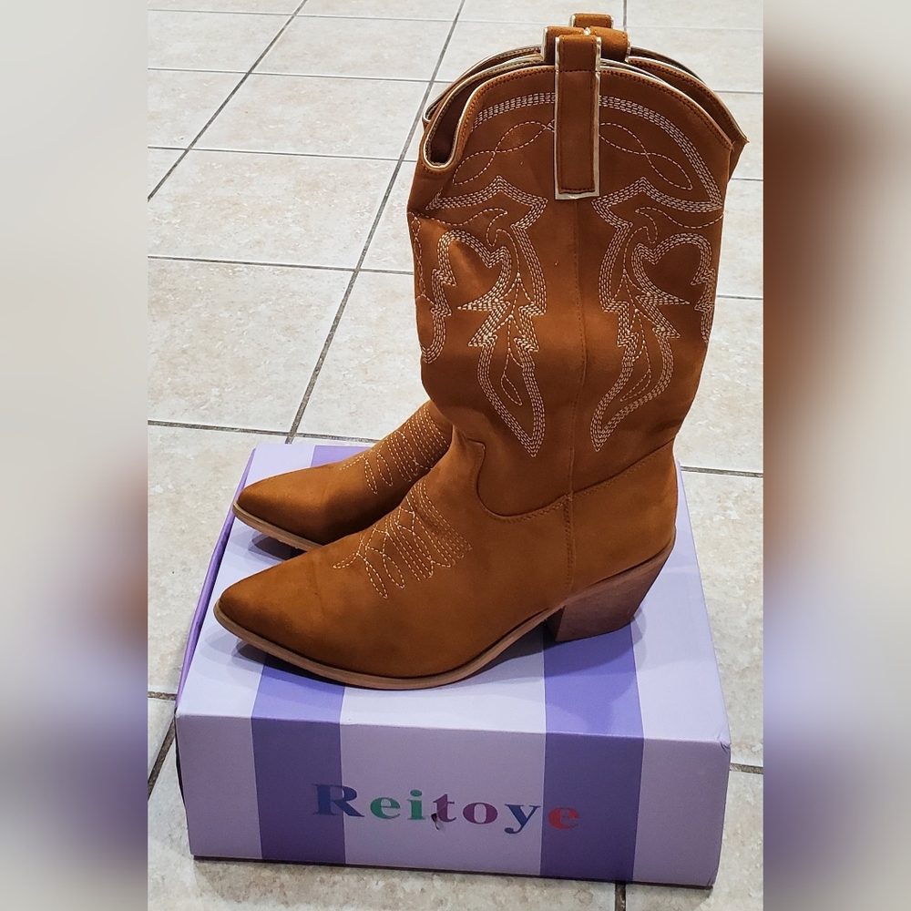 NWB Women's Tan Western Boots Size 11 - Picture 2 of 5